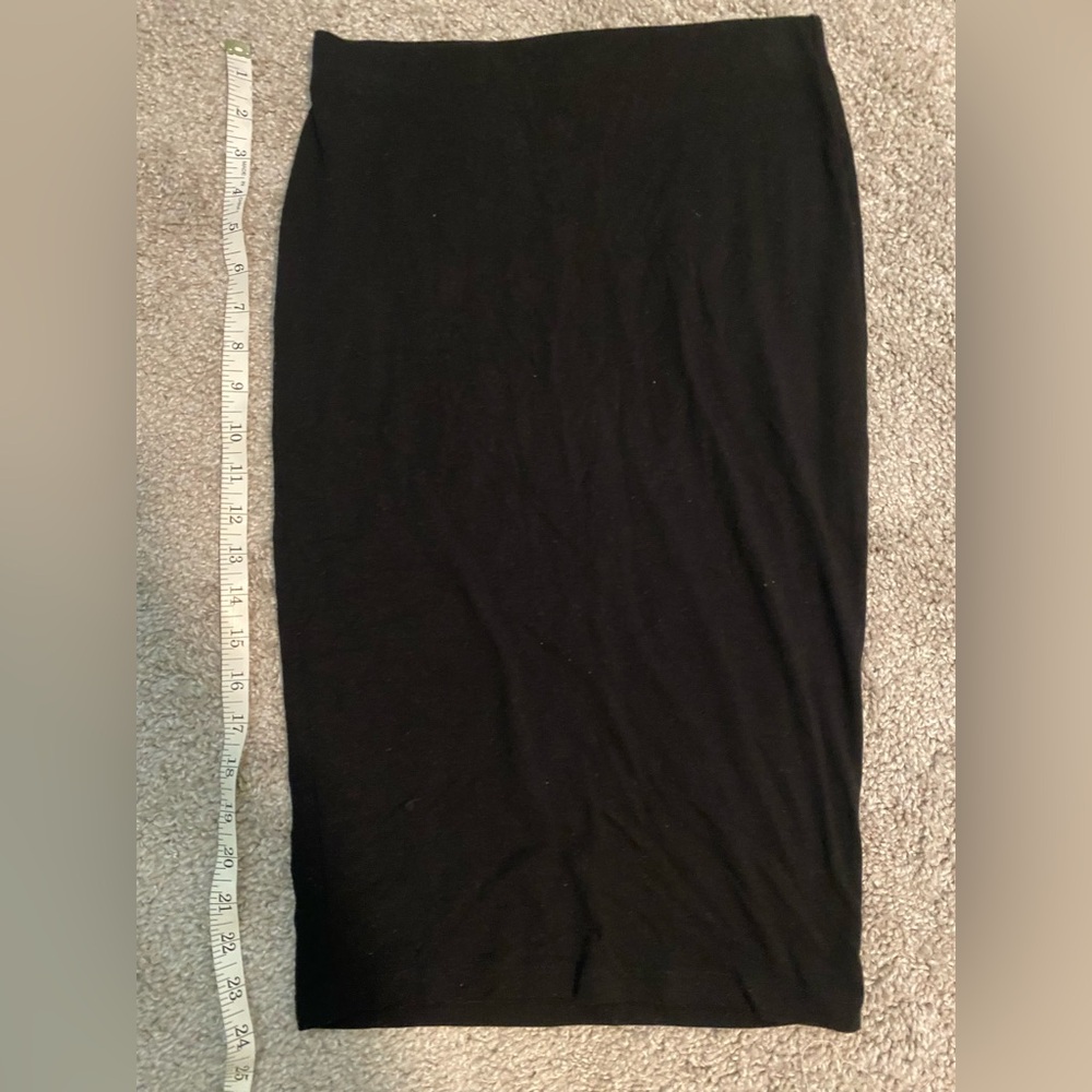 Forever 21 Black Knee-Length Pencil Skirt